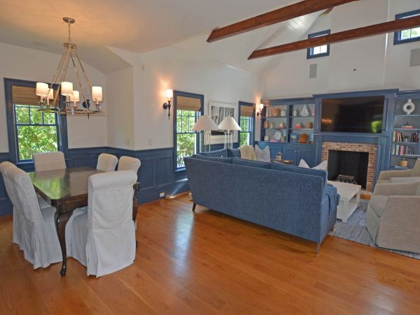 Beautiful Nantucket Vacation Home Four Bedroom