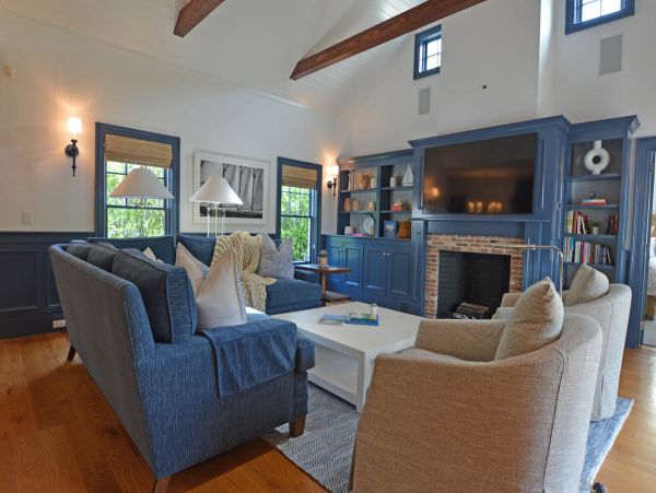 Beautiful Nantucket Vacation Home Four Bedroom