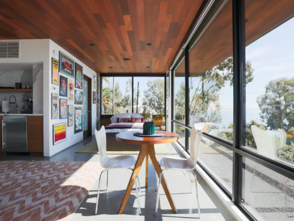 Modern Five Bedroom Vacation Home with Ocean Views