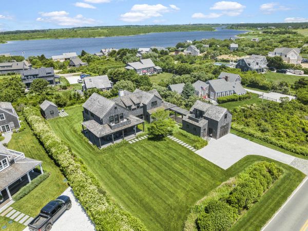 Cisco Luxury Vacation Rental Home 300 yards to Beach