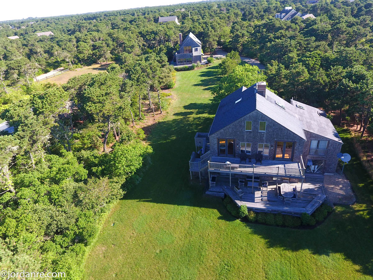 Luxury Nantucket Vacation Home Walk to Beach