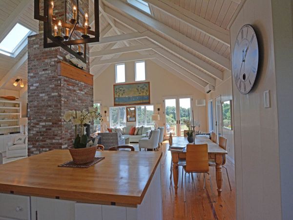 Luxury Nantucket Vacation Home Walk to Beach