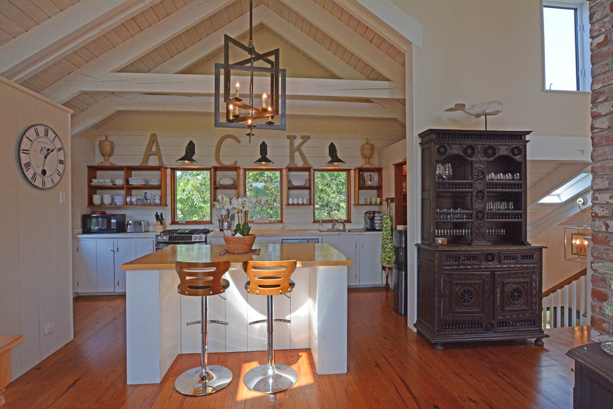 Luxury Nantucket Vacation Home Walk to Beach