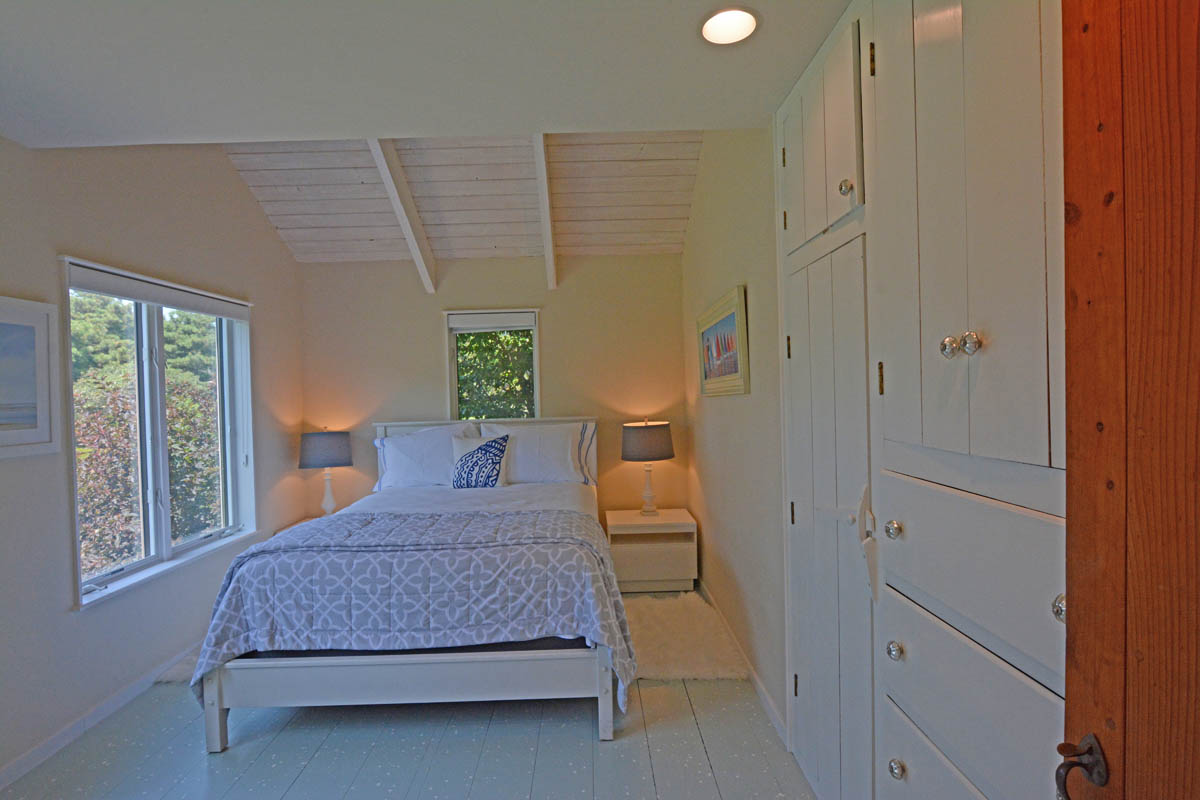 Luxury Nantucket Vacation Home Walk to Beach