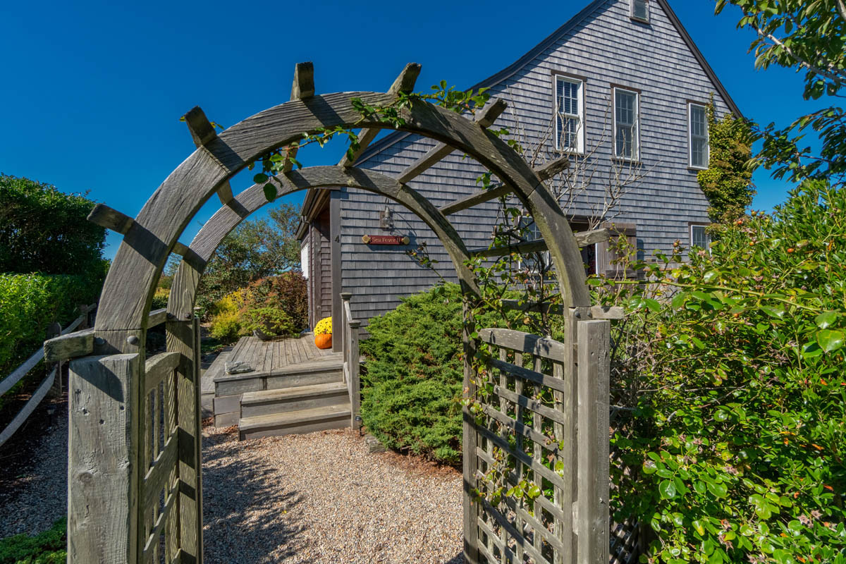 Stylish Comfort Awaits your Nantucket Vacation