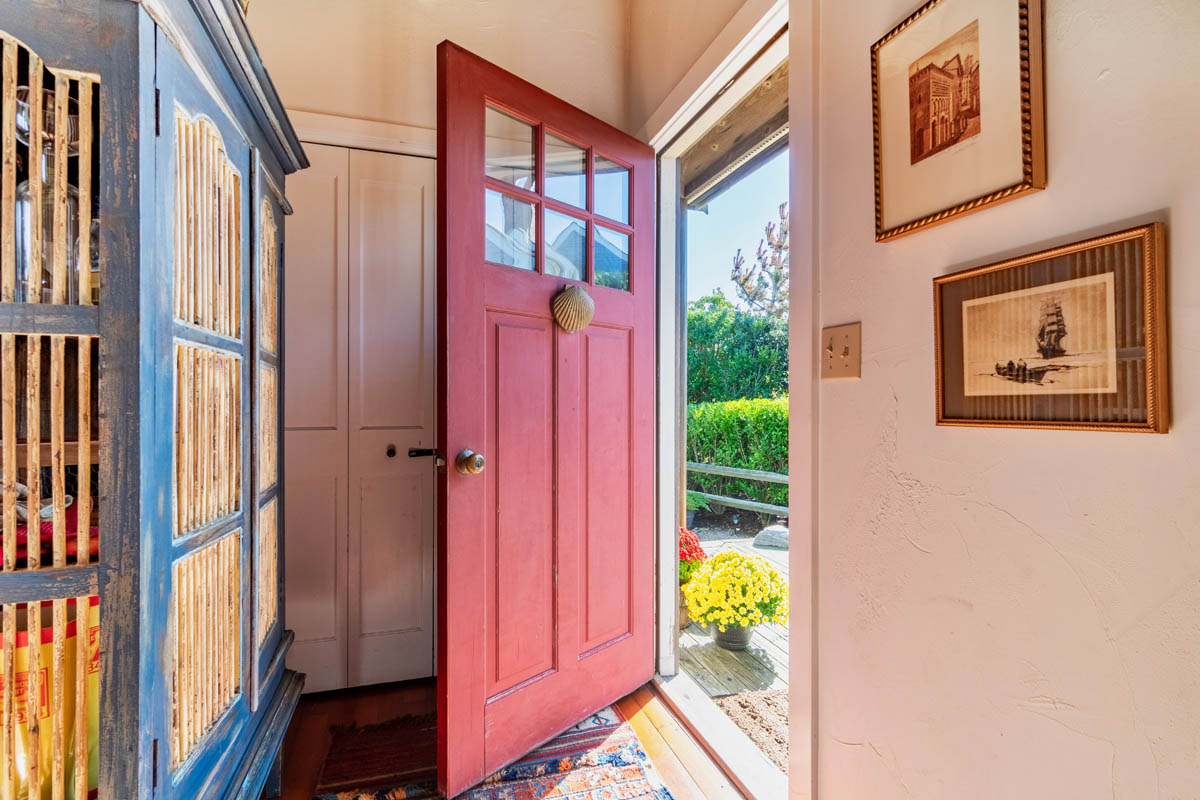 Stylish Comfort Awaits your Nantucket Vacation