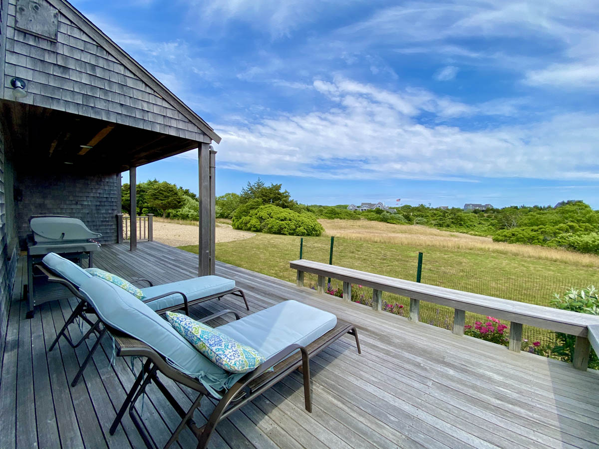 Views of Sankaty Head lighthouse.