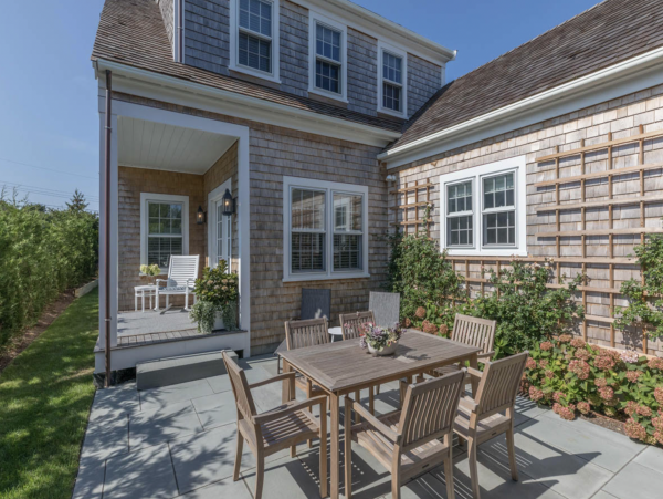 Close to town Classic Seaside Get-Away Nantucket Vacation