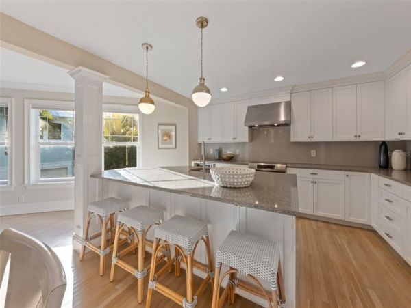 Holmes Beach Vacation Home Four Bedroom Walk to beach