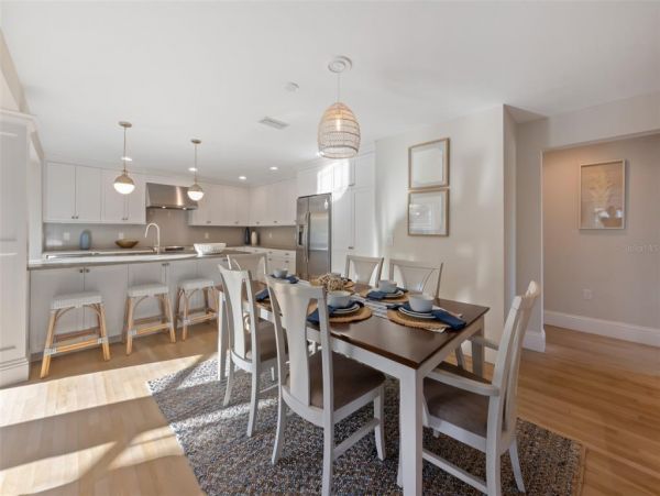 Holmes Beach Vacation Home Four Bedroom Walk to beach