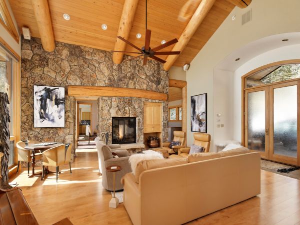 Snowmass Luxury Vacation 6 Bedroom Home with Hot Tub