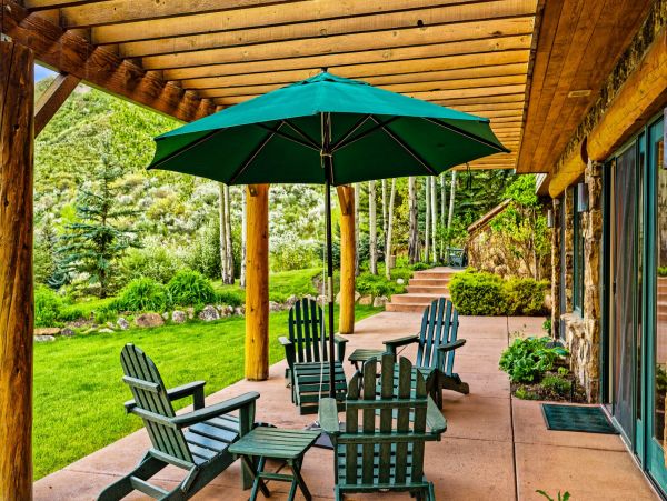 Snowmass Luxury Vacation 6 Bedroom Home with Hot Tub