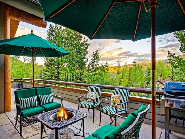 Snowmass Luxury Vacation 6 Bedroom Home with Hot Tub