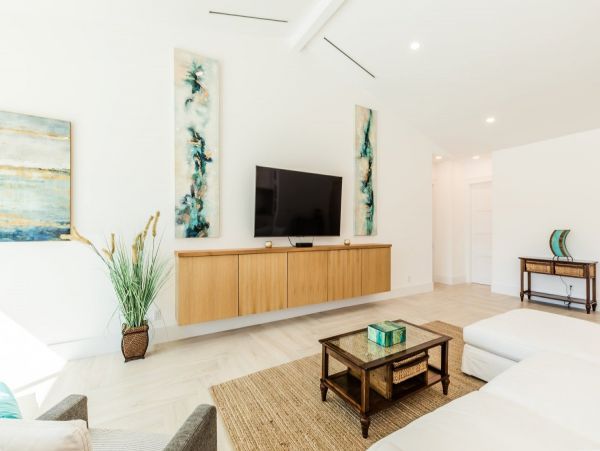 Marco Island Vacation Home Four Bedroom Walk to Beach