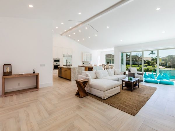 Marco Island Vacation Home Four Bedroom Walk to Beach