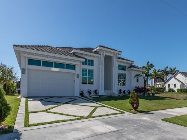 Marco Island Vacation Home Four Bedroom Walk to Beach
