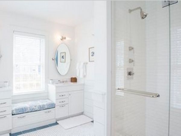 Nantucket Vacation Rental in Captivating Cliff