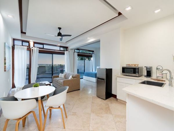 Luxury Beachfront Four Bedroom Home Sleeps 10 Guests