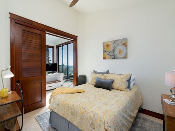 Luxury Beachfront Four Bedroom Home Sleeps 10 Guests