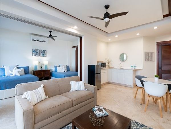 Luxury Beachfront Four Bedroom Home Sleeps 10 Guests