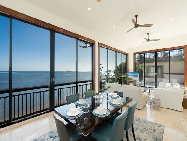 Luxury Beachfront Four Bedroom Home Sleeps 10 Guests