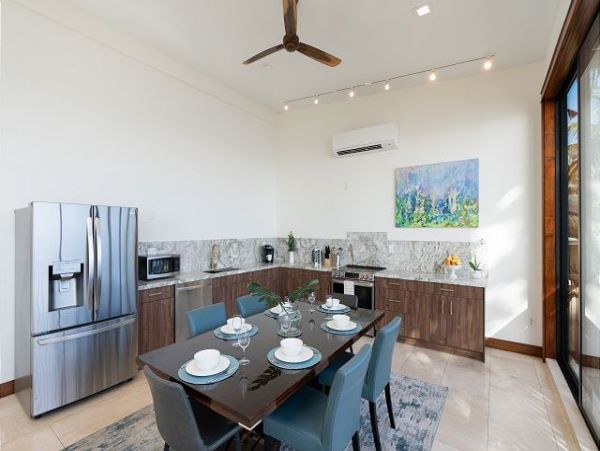 Luxury Beachfront Four Bedroom Home Sleeps 10 Guests