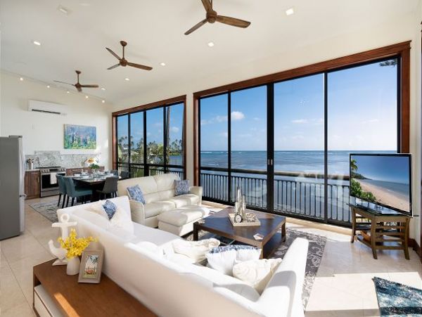 Luxury Beachfront Four Bedroom Home Sleeps 10 Guests
