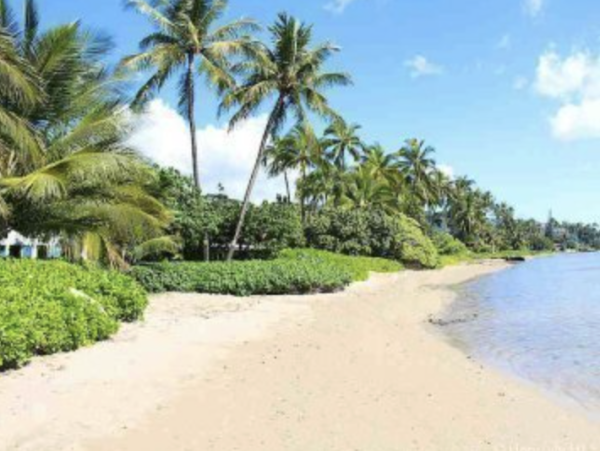 Luxury Beachfront Four Bedroom Home Sleeps 10 Guests