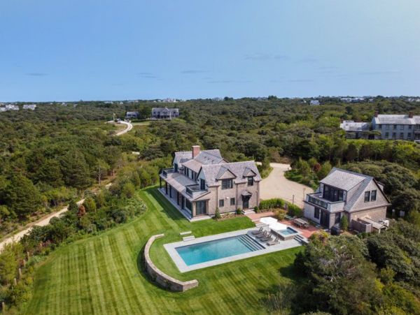 Nantucket Home 1043549