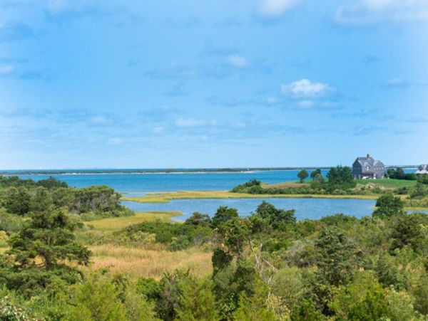 Nantucket Home 1043549