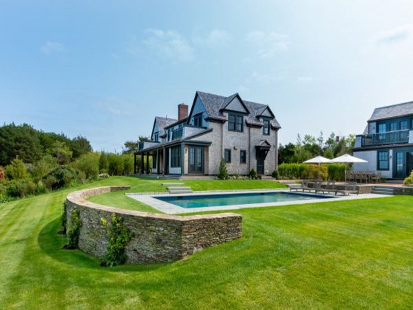 Nantucket Home 1043549