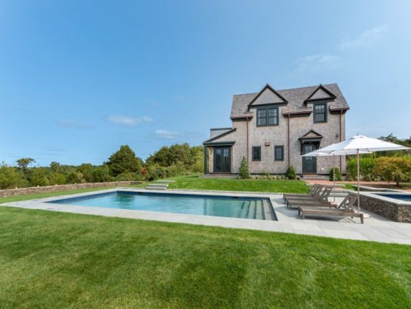 Nantucket Home 1043549