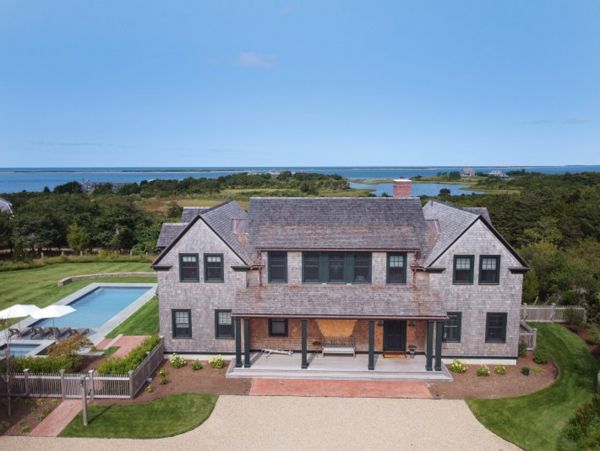 Nantucket Home 1043549