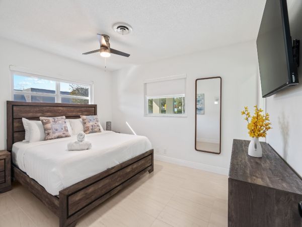 Lighthouse Point Vacation Home Three Bedroom