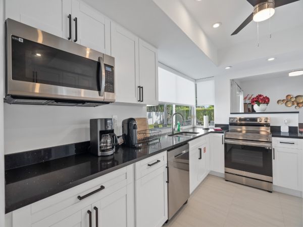 Lighthouse Point Vacation Home Three Bedroom