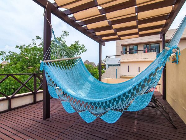 Charming 2 Bedroom Condo with Ocean Views