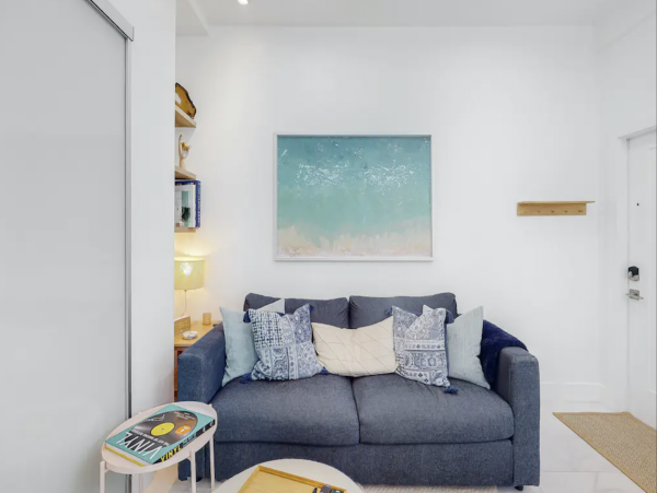 One Bedroom Romantic Charmer in Mission Beach