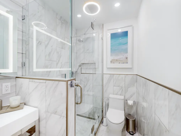 One Bedroom Romantic Charmer in Mission Beach
