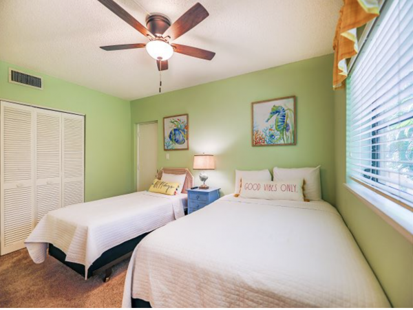 Sanibel Vacation Condo Two Bedroom Walk to Beach