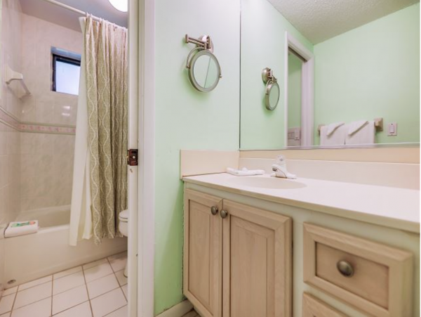 Sanibel Vacation Condo Two Bedroom Walk to Beach