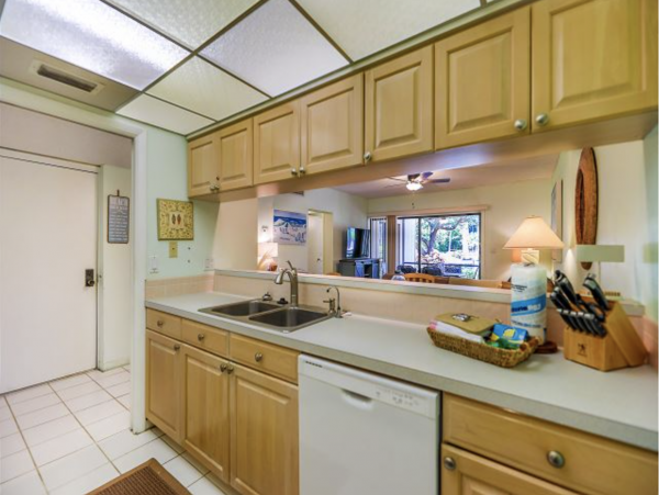 Sanibel Vacation Condo Two Bedroom Walk to Beach