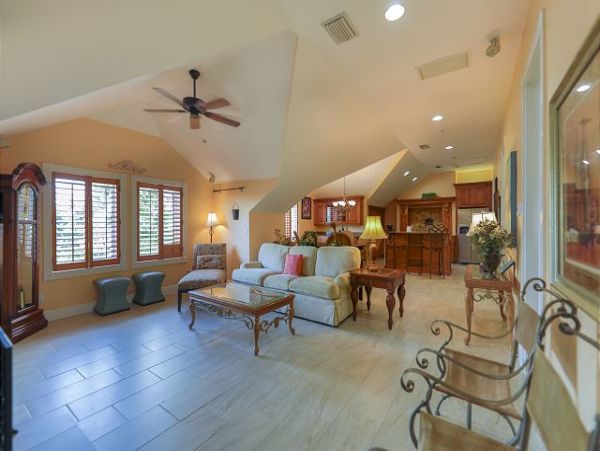 Captiva Island Vacation Home 2 Bedroom & Pool