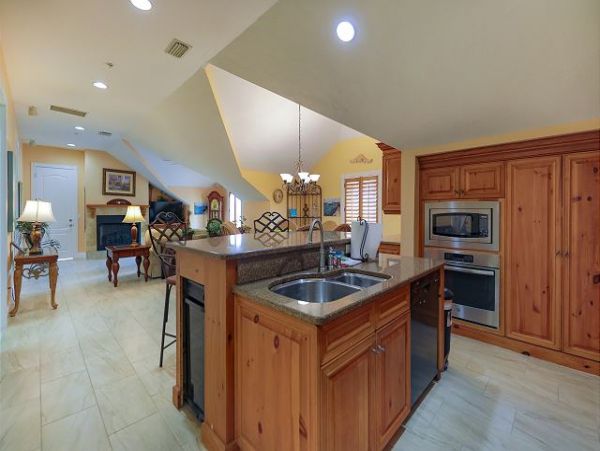 Captiva Island Vacation Home 2 Bedroom & Pool