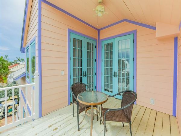 Captiva Island Vacation Home 2 Bedroom & Pool