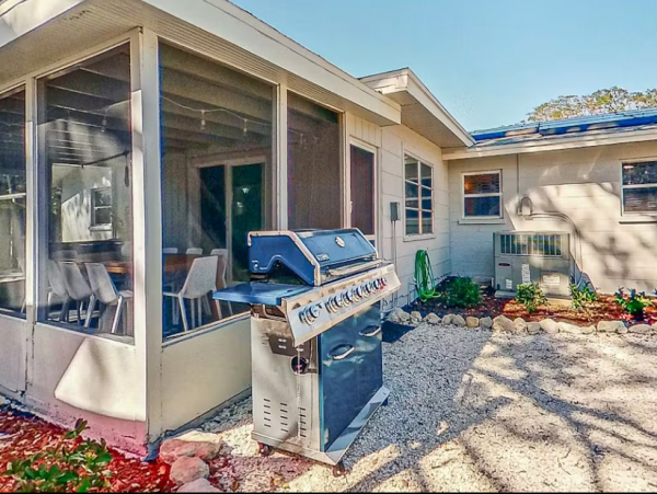 Bradenton Home 15 Min to Beach | Private Yard & Game Room