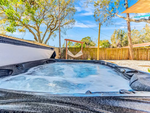 Bradenton Home 15 Min to Beach | Private Yard & Game Room