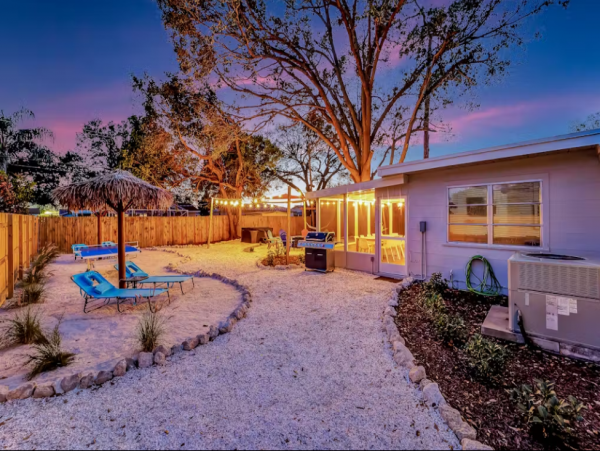 Bradenton Home 15 Min to Beach | Private Yard & Game Room