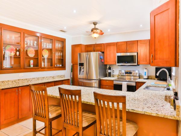 Lakefront 4 Bedroom Vacation Rental in Bradenton