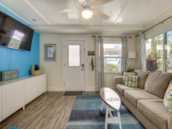 Siesta Key Vacation Rental with Walking Distance to Beach and Shared Pool