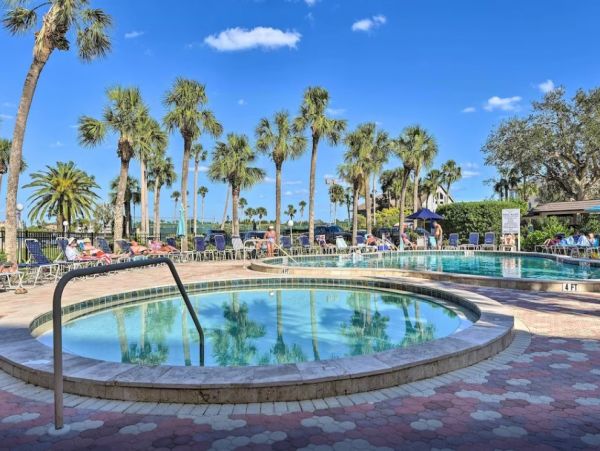 Siesta Key Vacation Condo Three Bedroom Walk to Beach